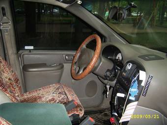 2003 Dodge Caravan Photos