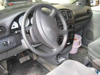 2004 Dodge Caravan Pictures
