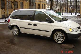 2004 Dodge Caravan Photos