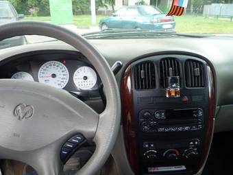 2004 Dodge Caravan Pics