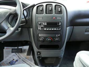 2004 Dodge Caravan Pics