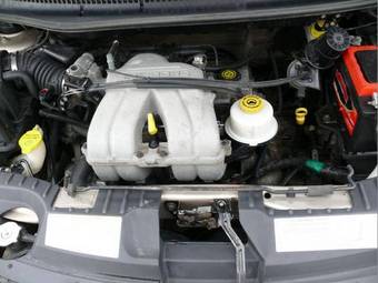 2004 Dodge Caravan Pictures