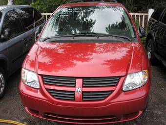 2005 Dodge Caravan Images