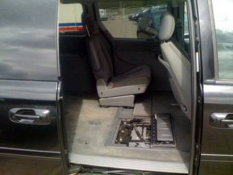 2005 Dodge Caravan Images