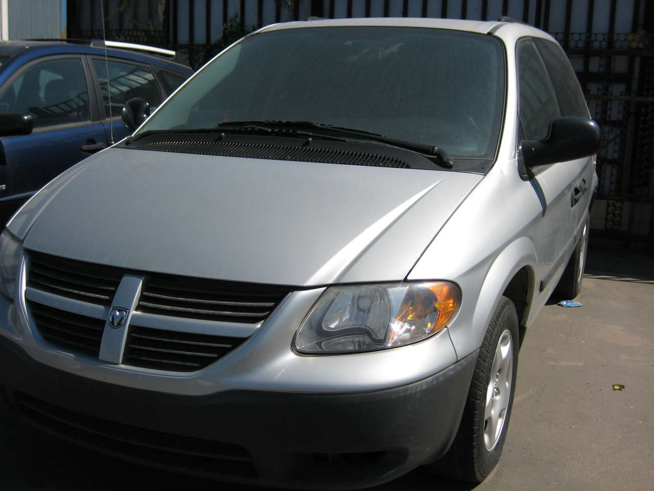 2005 Dodge Caravan