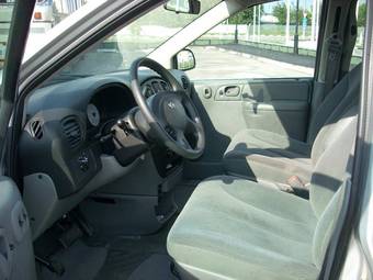2005 Dodge Caravan Photos