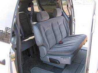 2005 Dodge Caravan Photos