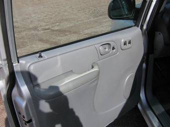 2005 Dodge Caravan Photos