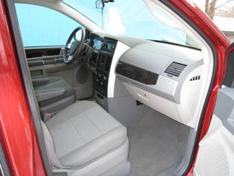 2010 Dodge Caravan Photos