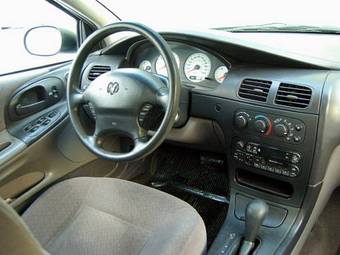 2000 Dodge Intrepid Photos