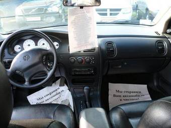2004 Dodge Intrepid Pictures