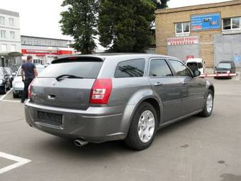 2004 Dodge Magnum Photos