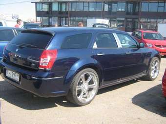 2005 Dodge Magnum Photos