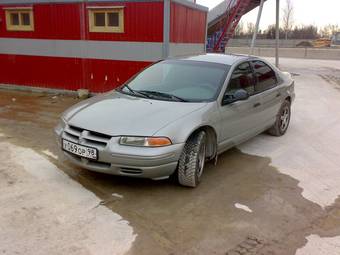1995 Dodge Stratus Photos
