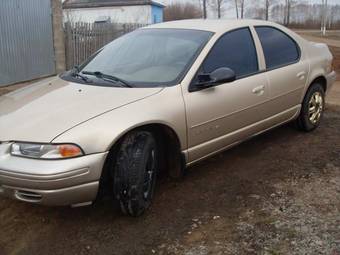 1998 Dodge Stratus Pictures