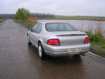 2000 Dodge Stratus Pictures