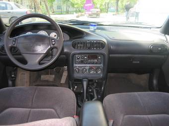 2000 Dodge Stratus Pics