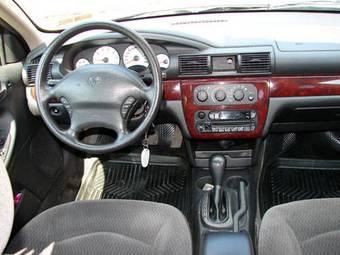 2002 Dodge Stratus Wallpapers