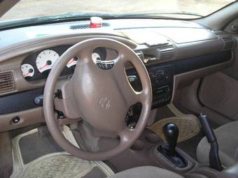 2003 Dodge Stratus Pictures