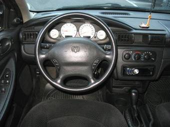 2003 Dodge Stratus Photos
