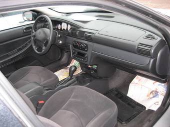 2004 Dodge Stratus Photos