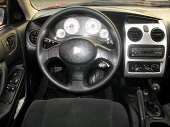 2004 Dodge Stratus Photos