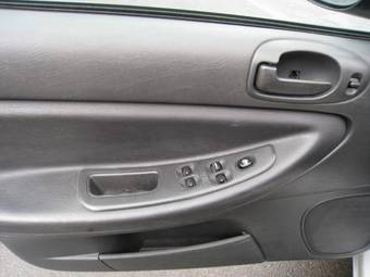 2005 Dodge Stratus Pictures