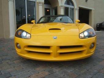 2005 Dodge Viper Pictures