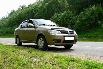 2008 Fiat Albea Photos