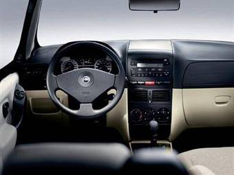 2009 Fiat Albea Pictures