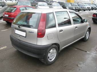 2000 Fiat Punto Photos