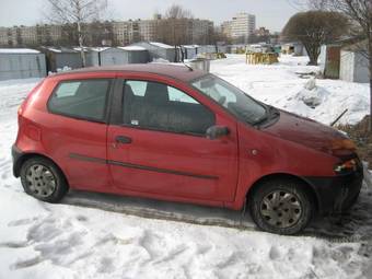 2001 Fiat Punto Photos