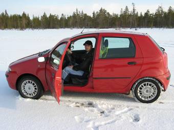 2002 Fiat Punto Photos