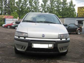 2002 Fiat Punto Photos