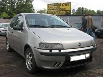 2002 Fiat Punto Photos
