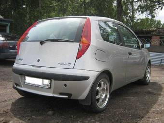 2002 Fiat Punto Photos