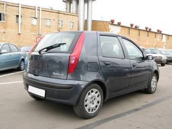 2002 Fiat Punto Photos