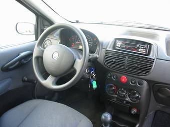 2005 Fiat Punto Pictures