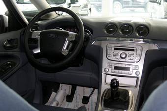 2008 Ford C-MAX Pictures