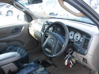 2001 Ford Escape Photos