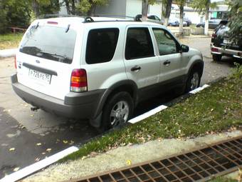 2001 Ford Escape Photos