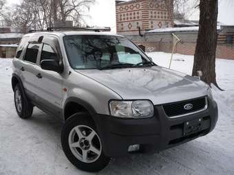 2002 Ford Escape Photos