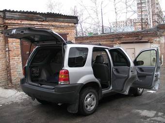 2002 Ford Escape Pics