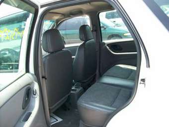 2003 Ford Escape Photos