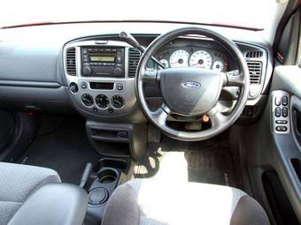 2003 Ford Escape Photos