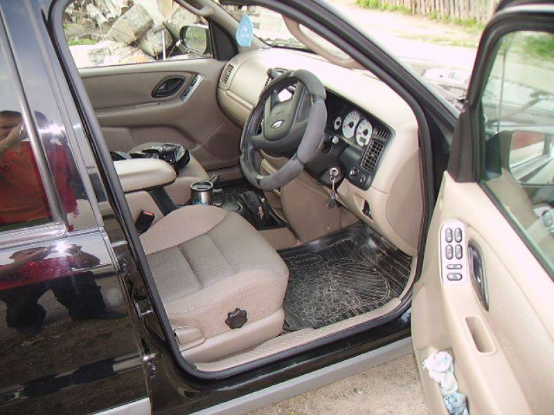 2003 Ford Escape