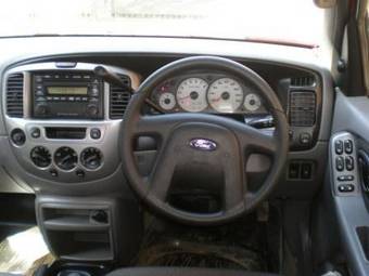 2003 Ford Escape Photos