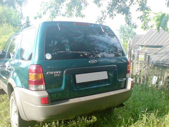 2003 Ford Escape Photos