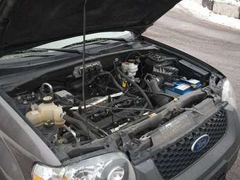 2004 Ford Escape Pictures
