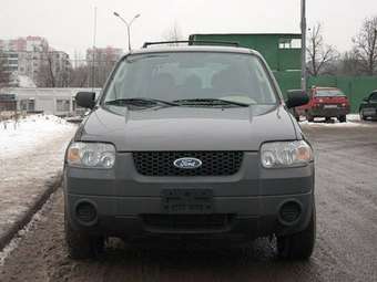 2004 Ford Escape Pictures